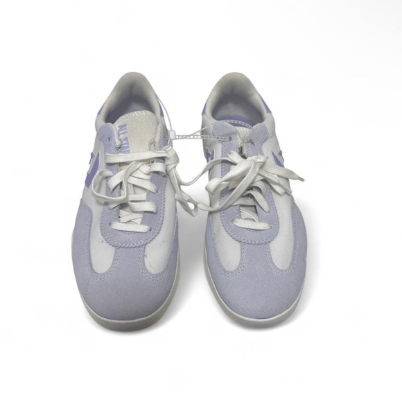 Converse - Picture 1 of 7